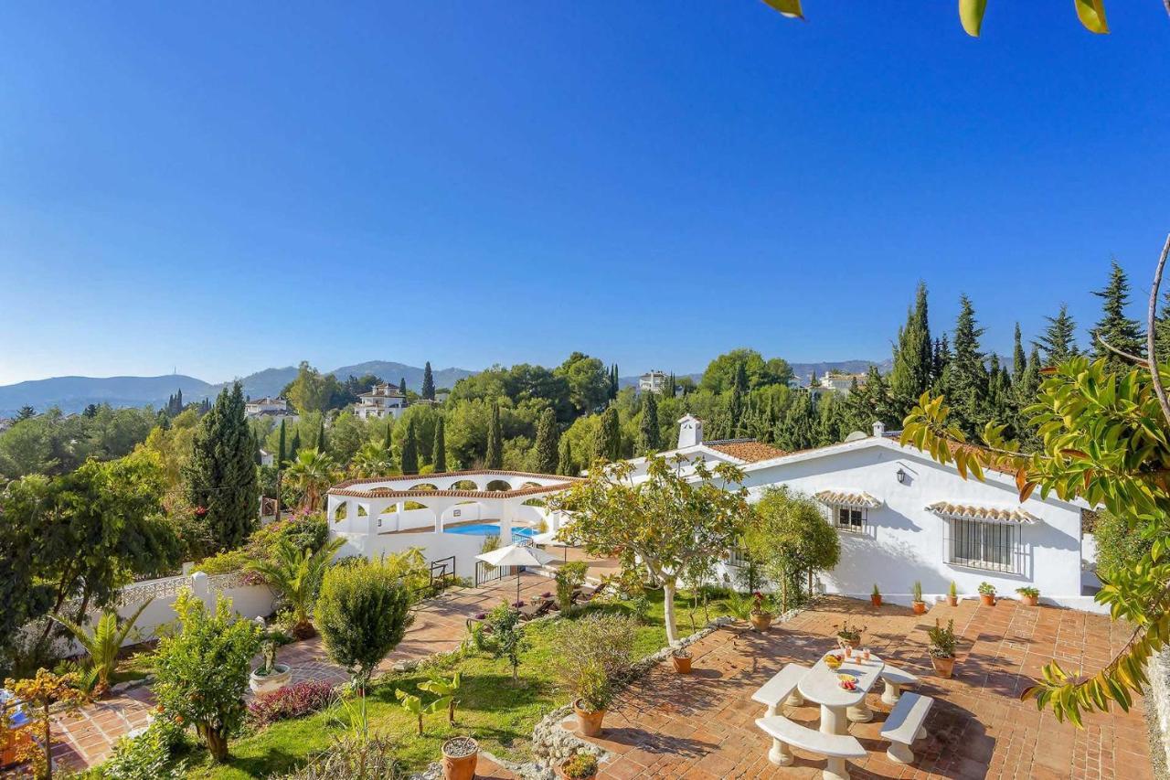 Private Heated Pool, Jacuzzi & 1225M2 Garden In Villa Cipreses Frigiliana Exterior photo