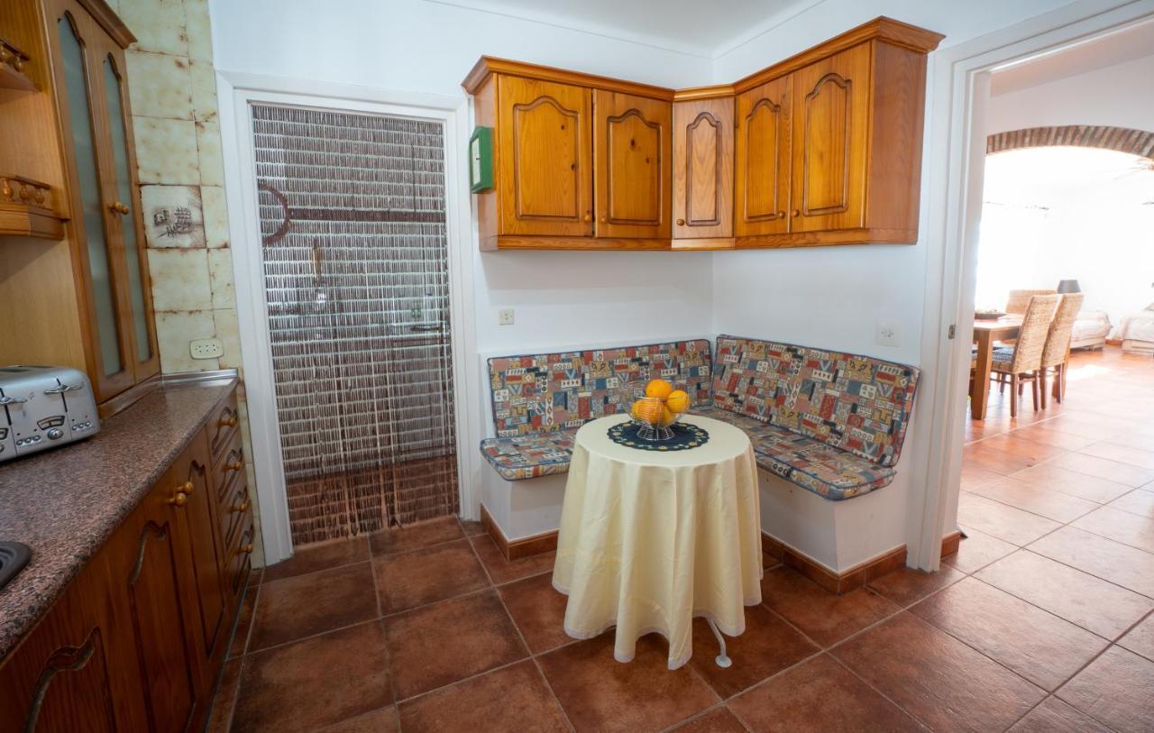 Private Heated Pool, Jacuzzi & 1225M2 Garden In Villa Cipreses Frigiliana Exterior photo