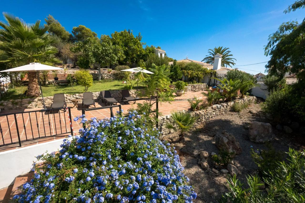 Private Heated Pool, Jacuzzi & 1225M2 Garden In Villa Cipreses Frigiliana Exterior photo