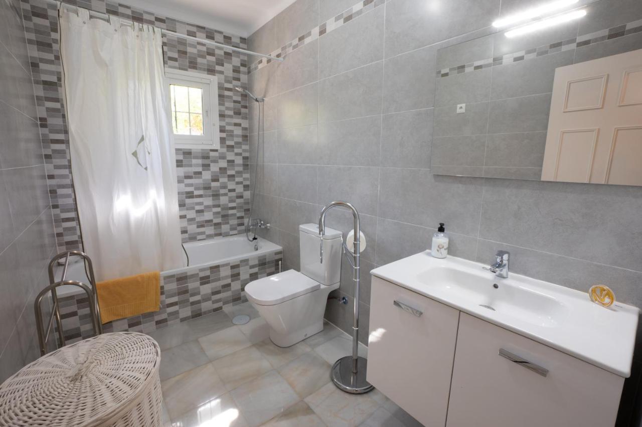 Private Heated Pool, Jacuzzi & 1225M2 Garden In Villa Cipreses Frigiliana Exterior photo