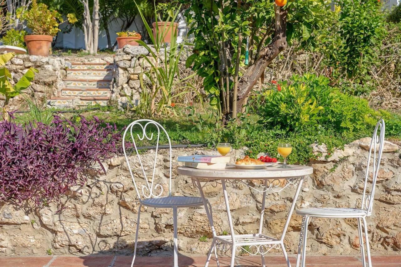 Private Heated Pool, Jacuzzi & 1225M2 Garden In Villa Cipreses Frigiliana Exterior photo